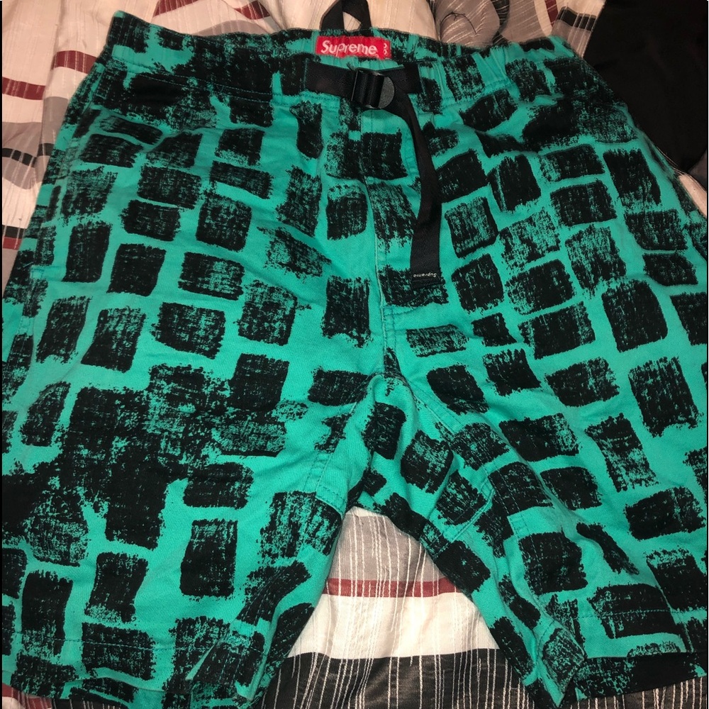 🔥Supreme🔥 shorts mens size 30 (adjustable strap)